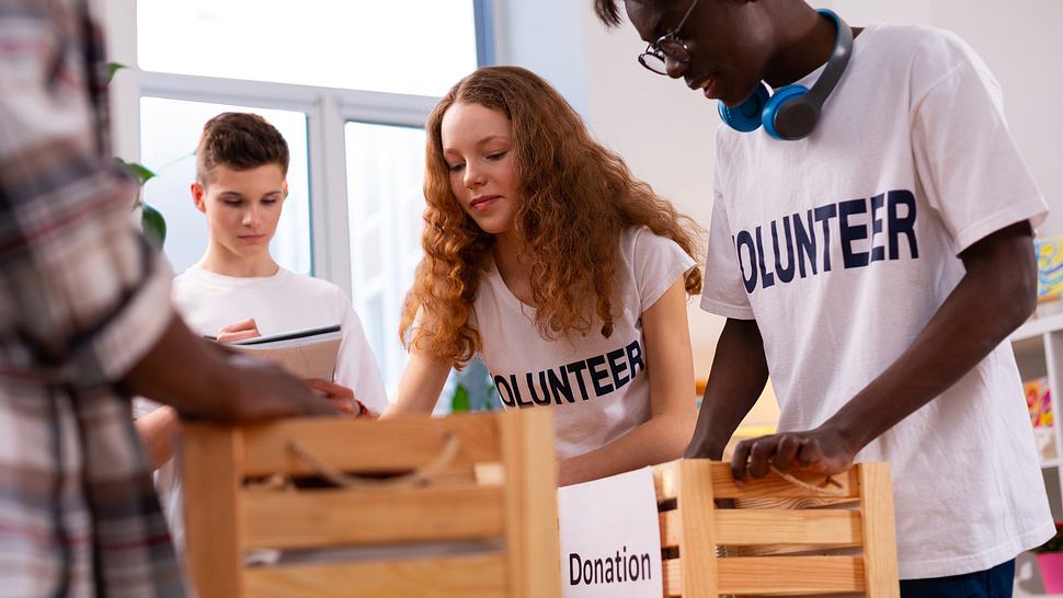 Ehrenämter für Jugendliche - Foto: yacobchuk/iStock