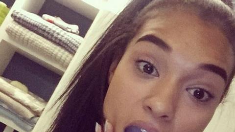 Jasmin erklärt, was sie mit ihrem Tattoo macht - Foto: Instagram/jasmin.topmodel.2016