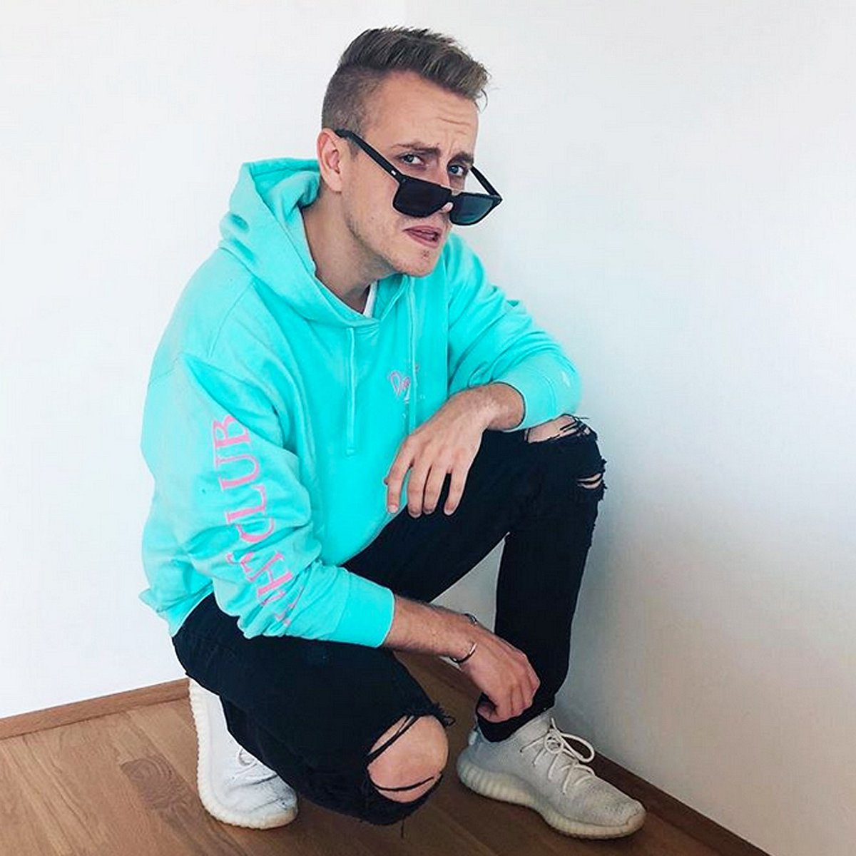 Julienco hat 4,8 Mio. Abonnenten auf Instagram