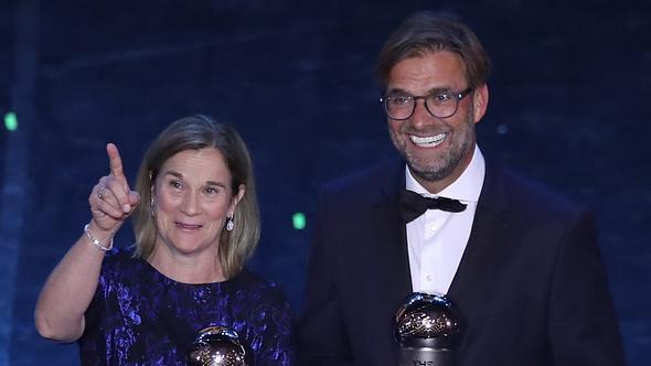 Jürgen Klopp wird erstmals mit der Auszeichnung zum Welttrainer des Jahres geehrt. - Foto: Imago images/ Xinhua