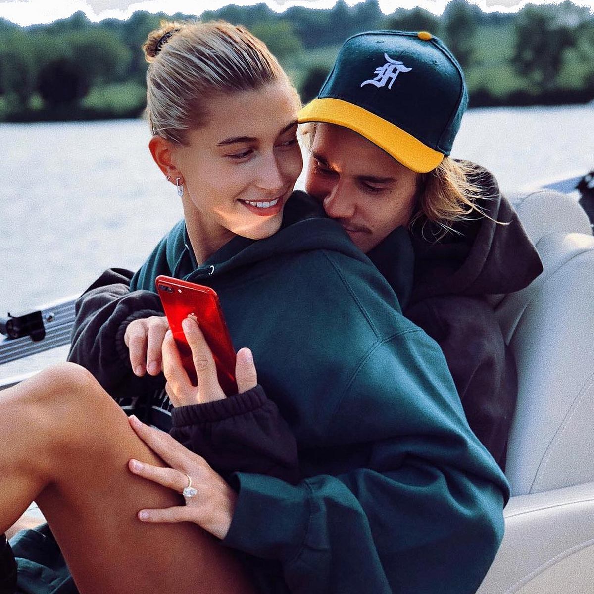 Obwohl sie verheiratet sind, tragen Justin und Hailey keine Eheringe.