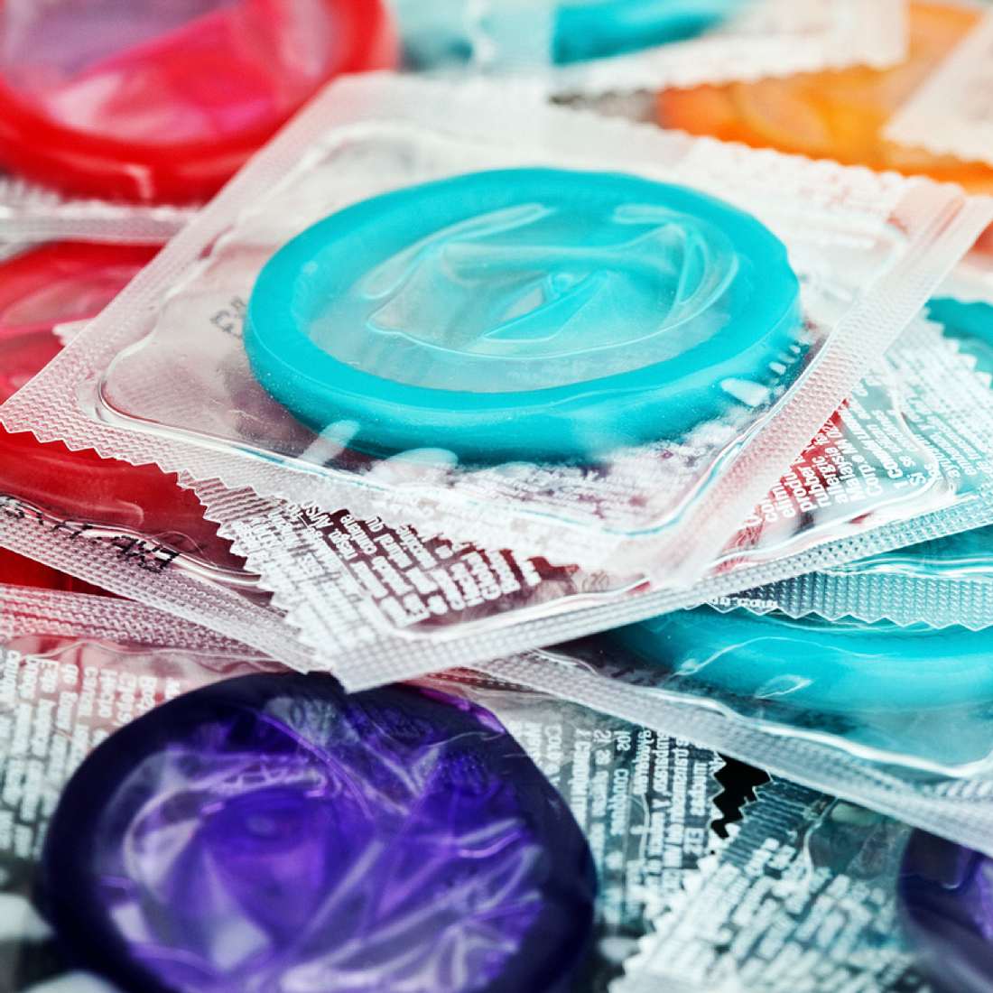 Kann zu viel Sperma das Kondom zum Überlaufen bringen?