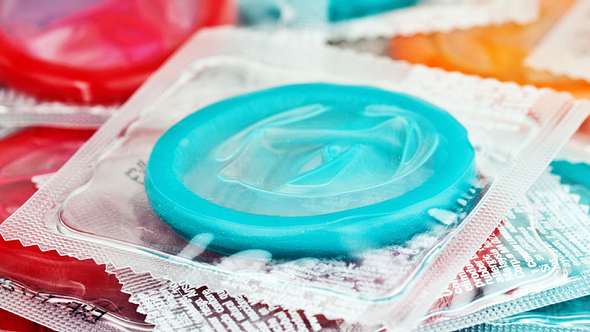Kann zu viel Sperma das Kondom zum Überlaufen bringen? - Foto: Istockphoto