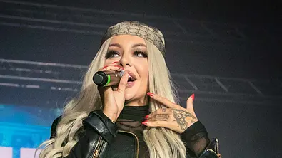 Neuigkeiten von der Boss Bitch! Performt Katja Krasavice bald ihre neuen Songs auf der Bühne? - Foto: Getty Images