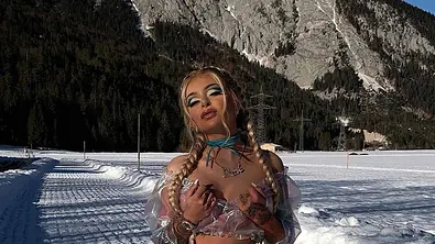 Bei der Boss Bitch Katja Krasavice läuft es! - Foto: instagram @katjakrasavic
