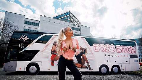 Katja Krasavice überlistet Corona - Foto: Instagram/@katjakrasavice