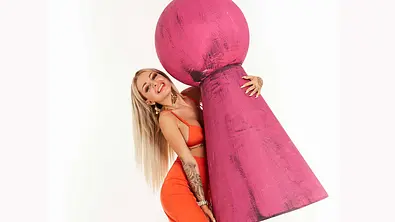 Sexy Katja Krasavice mischt die Promi Big Brother-WG ordentlich auf - Foto: SAT.1/ Marc Rehbeck