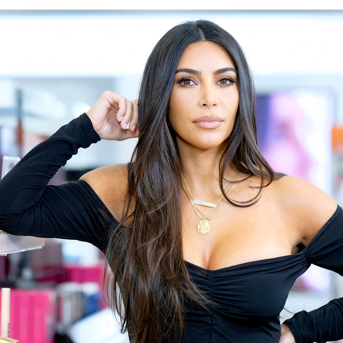 Kim Kardashian: Fans verzweifeln an Photoshop-Rätsel