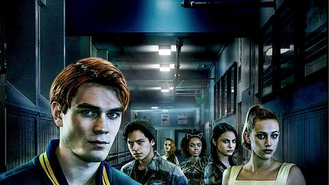 Riverdale-Killer Black Hood kommt zurück! - Foto: Warner Bros.