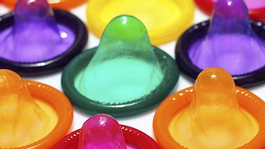 Problem: Jungs kaufen zu große Kondome - Foto: iStock