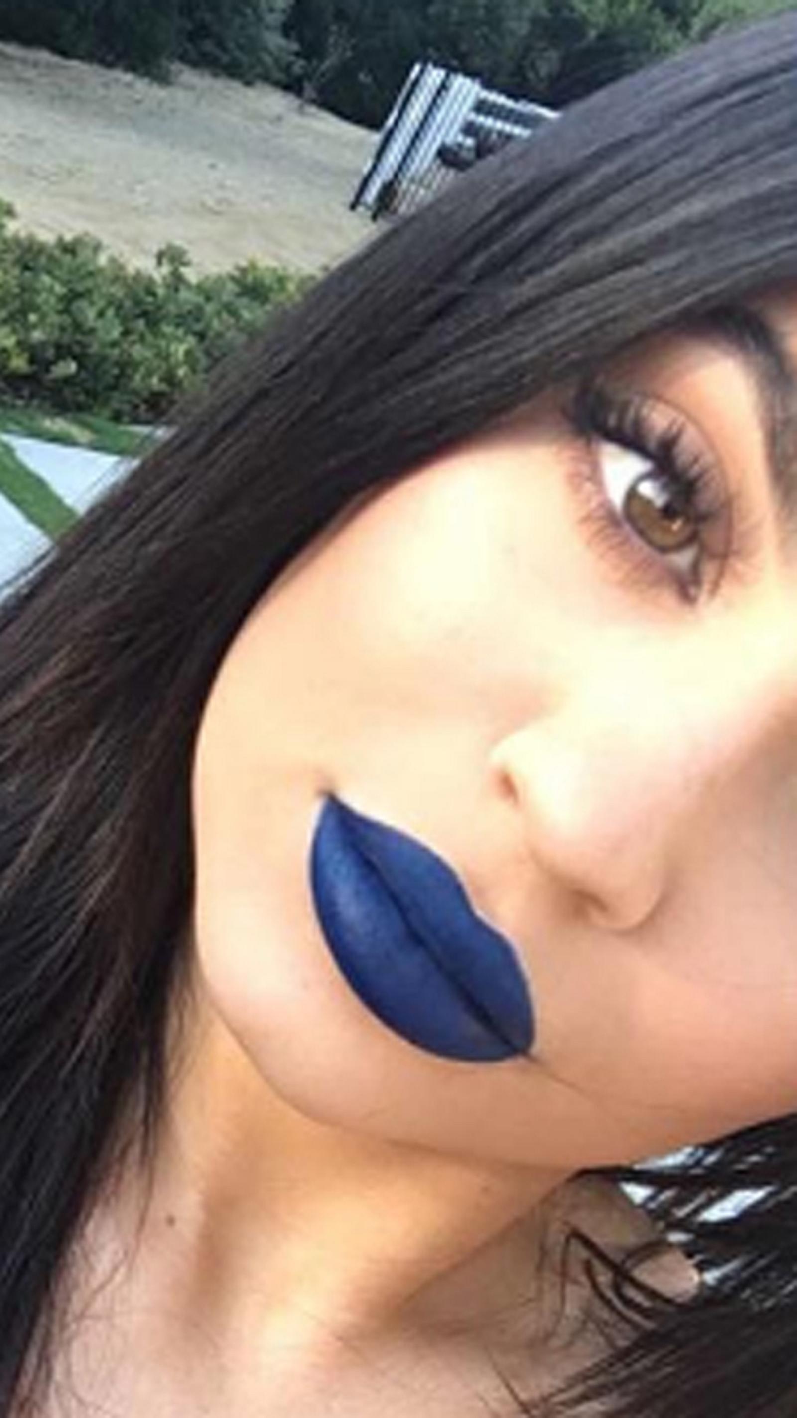 Neuer Beauty-Trend: Unsere Lippen machen jetzt blau!