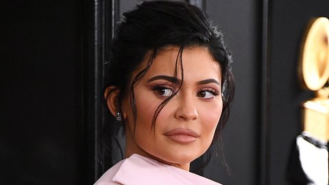 Kylie Jenner ist unfreiwillig in einen Liebes-Skandal verwickelt - Foto: Getty Images