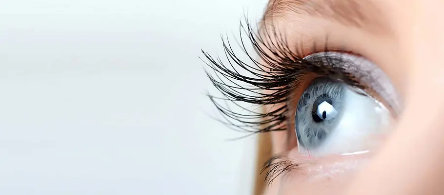 Tipps für schöne wimpern, wie bekomme ich lange wimpern, wimpern pflegen mit öl, lange wimpern öl, wimpern rizinusöl, wimpernzange benutzen, mascara richtig auftragen, wimpern verklebt