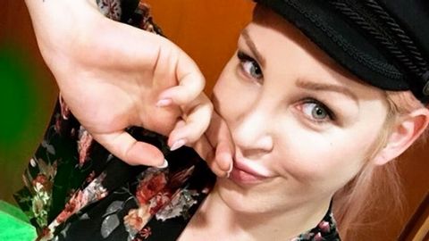 Laura Maack spielt Liebesengel auf Instagram - Foto: Instagram/aprilhopel