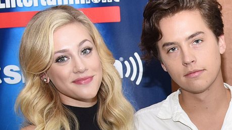 Lili Reinhart & Cole Sprouse schwänzen den Red Carpet! - Foto: Vivien Killilea/Getty Images for SiriusXM