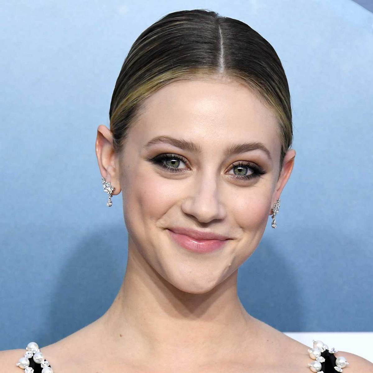 Lili Reinhart kuschelt mit „Riverdale“-Boy