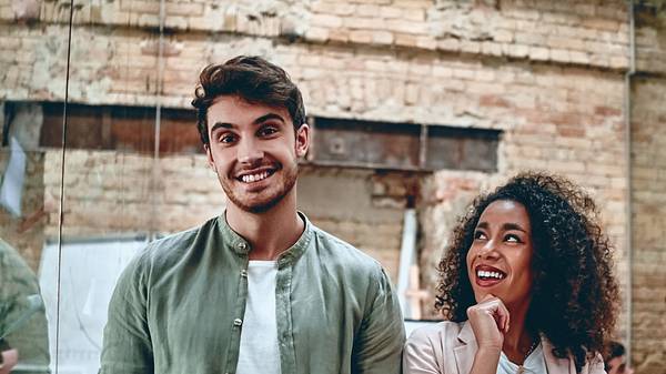 Medienkauffrau – Medienkaufmann werden Ausbildung Jobs - Foto: Vasyl Dolmatov / iStockPhoto