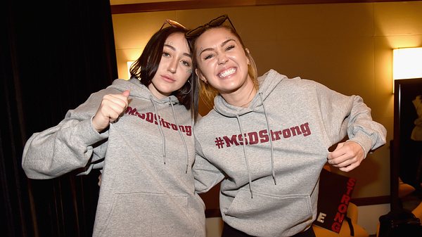 Miley Cyrus: Streit mit Schwester Noah Cyrus!  - Foto: Kevin Mazur / Getty Images