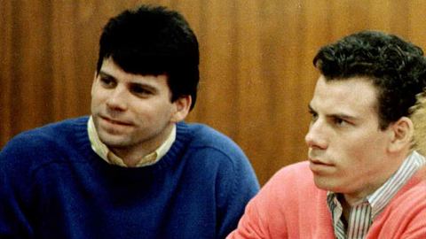 Dahmer Fortsetzung „MONSTERS: The Lyle and Erik Menendez Story“  - Foto: GettyImages-MIKE NELSON/Stringer