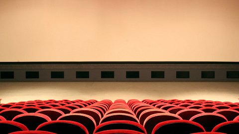 Nach Corona-Schließungen: Diese Filme starten demnächst im Kino - Foto: Ferenc Szelepcsenyi - stock.adobe.com