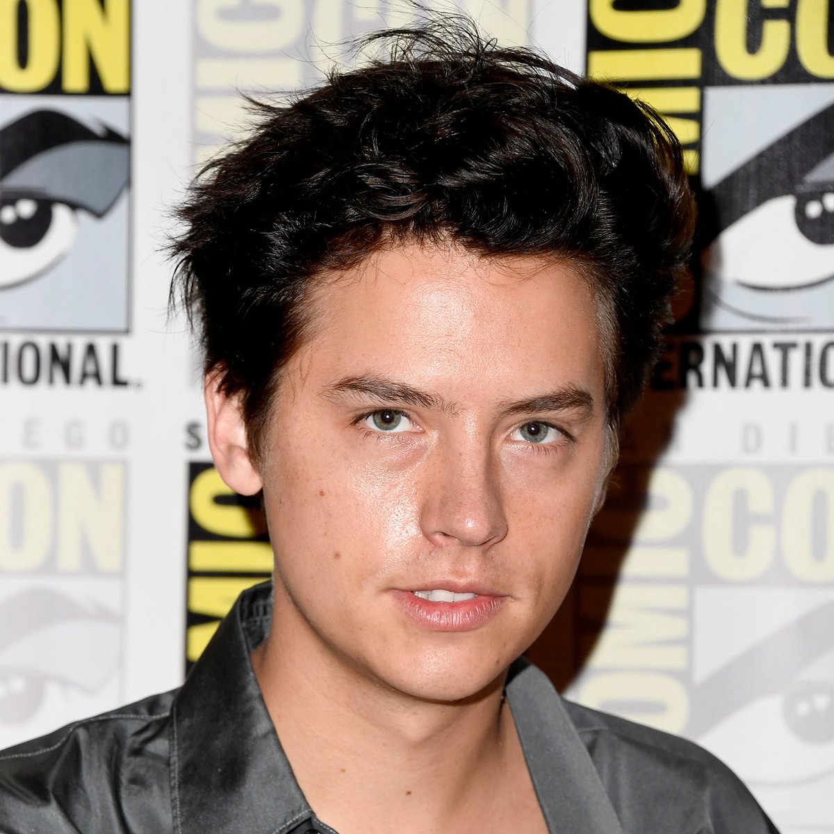 Nach Trennung von Lili Reinhart: Cole Sprouse bringt krasse Aktion