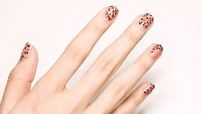 Nageltrend: So machst du dir Leo-Nails! - Foto: Bravo Girl / Nails: Instagram @franycure