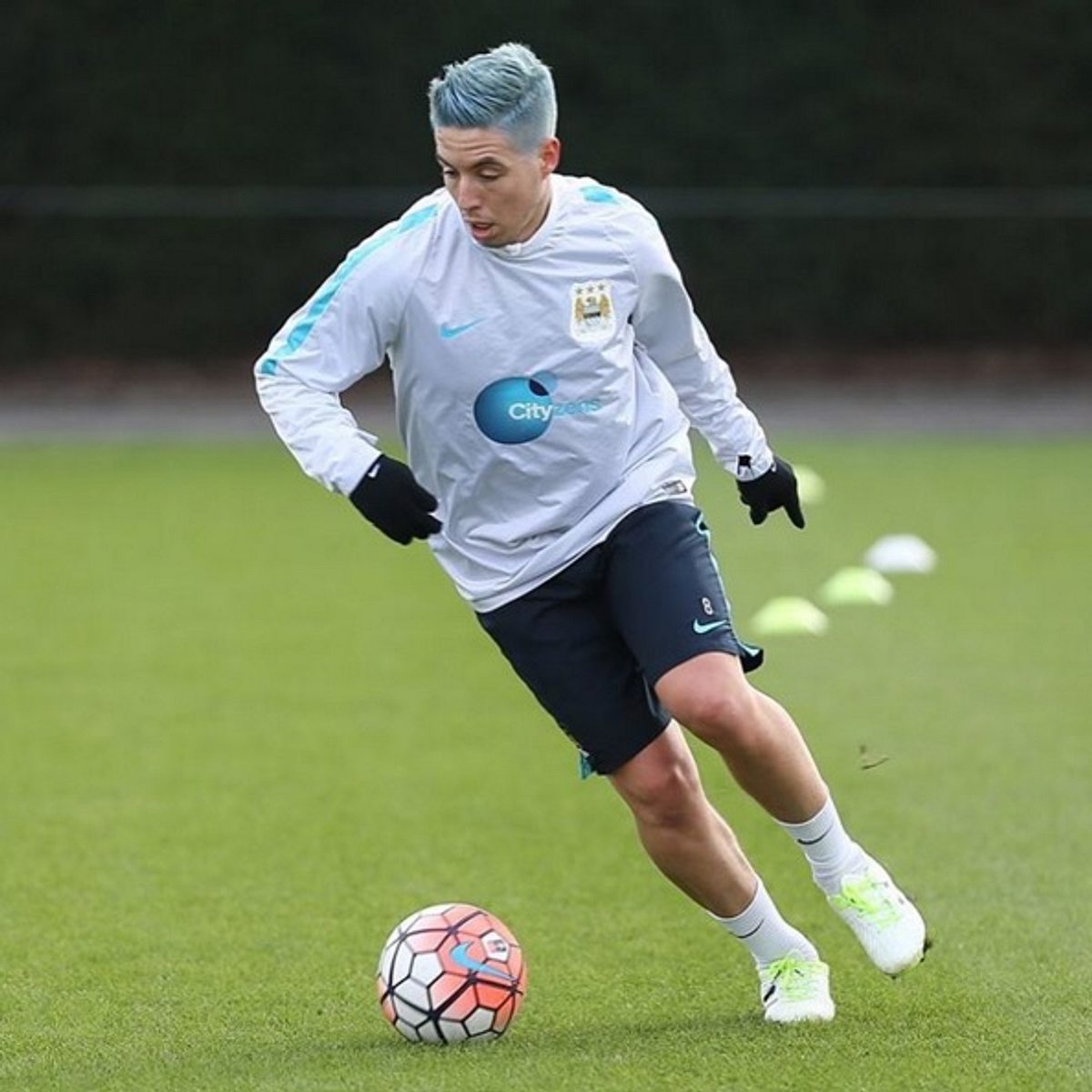 Samir Nasri Frisur: Blaue Haare