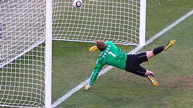 Mit Torlinientechnik hätte England bei der WM 2010 ein Tor gegen Deutschland zugesprochen bekommen. - Foto: getty images