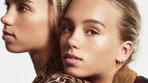 Lisa und Lena entschuldigen sich bei ihren Fans. - Foto: dvourakis Lisa Lena