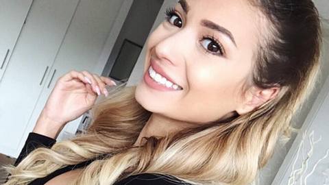 Paola Maria: Für dieses Outfit kassiert die YouTuberin einen riesen Shitstorm! - Foto: Facebook/paolamaria