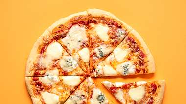 Käsepizza anstatt Frühstückscerealien? - Foto: Say-Cheese / istock