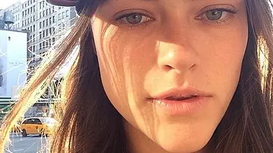 Myla Dalbesio modelt für Calvin Klein - Foto: myladalbesio on Instagram