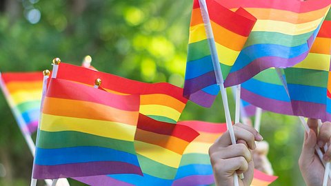 Pride Month: Was du wissen musst - Foto: Chinnapong / iStockphoto