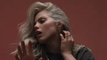 Reneé Rapp über ihre Vergangenheit: Man hat sich über mich lustig gemacht - Foto: Universal Music Reneé Rapp über ihre Vergangenheit: Man hat sich über mich lustig gemacht - Foto: Universal Music