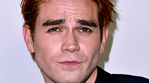 „Riverdale“ KJ Apa Fail: privates Bade-Video auf Instagram ?? - Foto: Frazer Harrison / Staff / Gettyimages