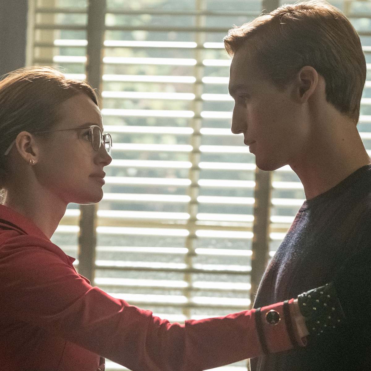 Riverdale WTF-Momente: Cheryl Blossom chillt mit dem toten Körper ihres Bruders