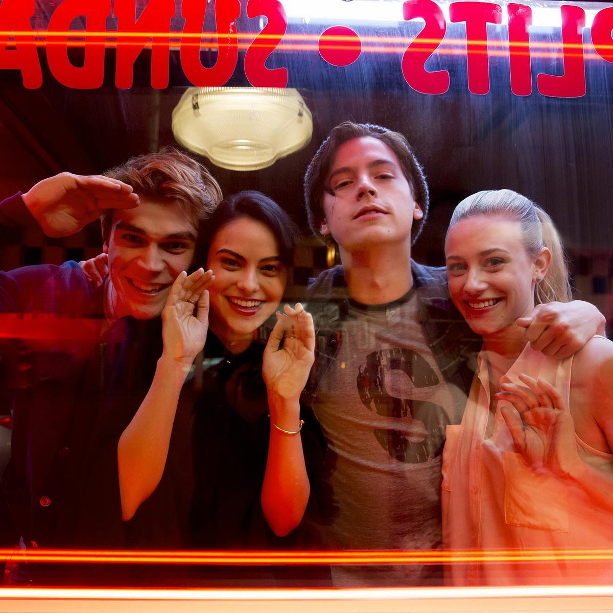 Die Riverdale-Stars haben bei den Dreharbeiten jede Menge Spaß!