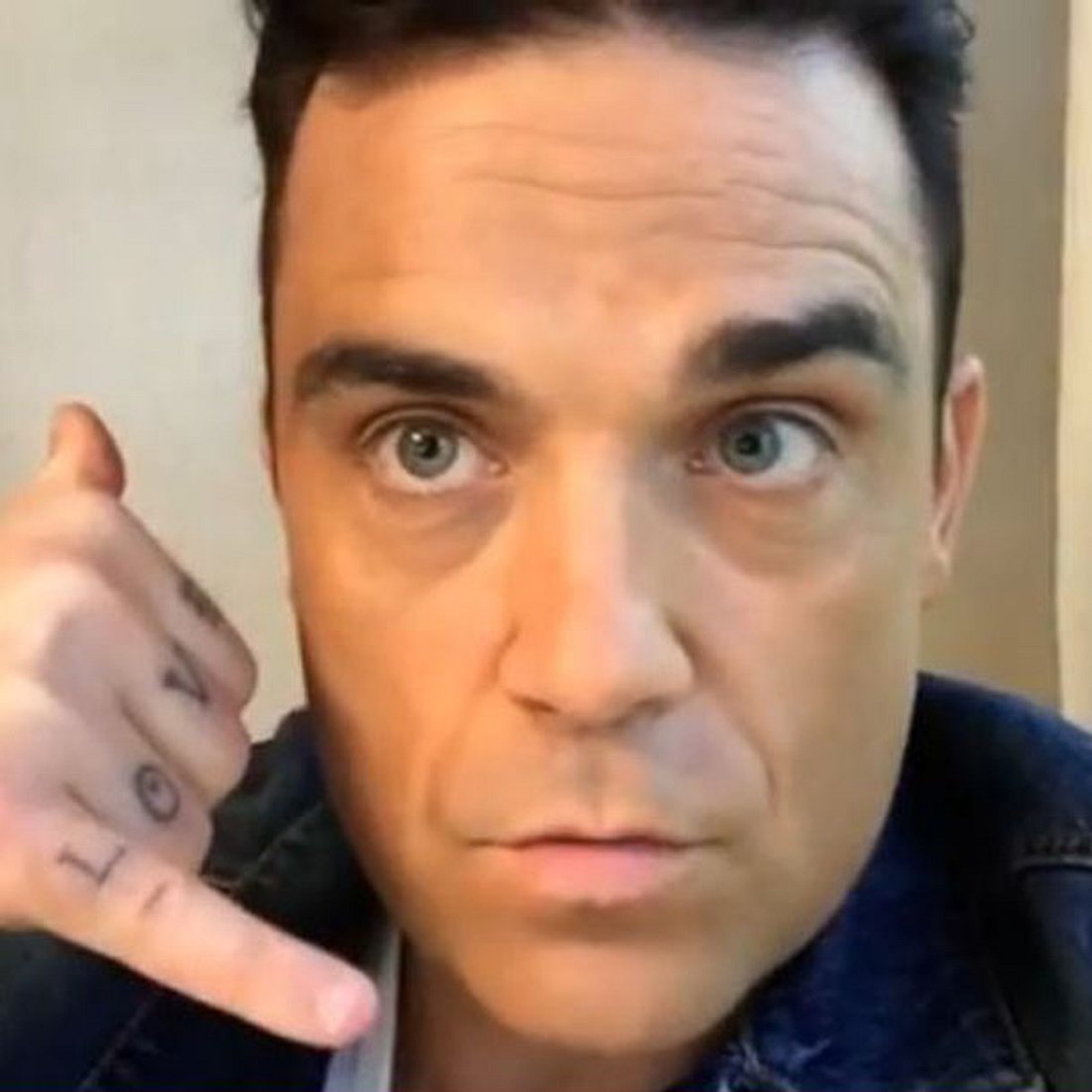 Robbie Williams sucht einen neuen Job in Deutschland. Vielleicht bei Borussia Dortmund?