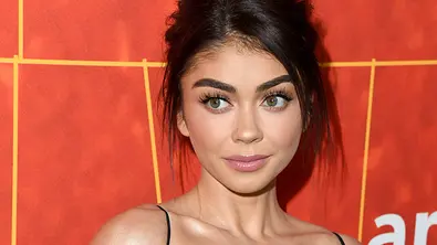 Sarah Hyland trauert um ihren verstorbenen Cousin. - Foto: Getty Images