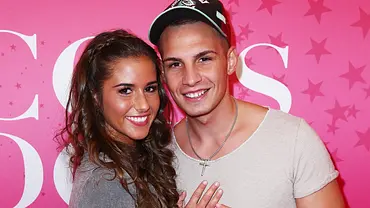 Pietro Lombardi und Sarah sind nun offiziell geschieden. - Foto: Getty Images Pietro Lombardi und Sarah sind nun offiziell geschieden. - Foto: Getty Images