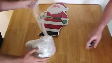 Lustiges Weihnachtspiel, dass du garantiert noch nicht kennst - Foto: YouTube/Screenshot