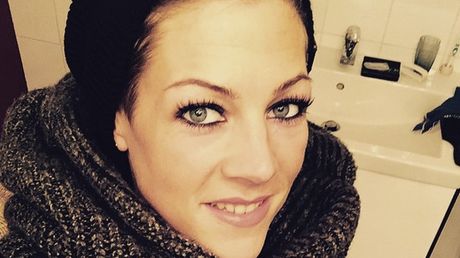 Saskia Becks hat ein No-Make-up-Selfie gepostet - Foto: Instagram/saskiabeecks67