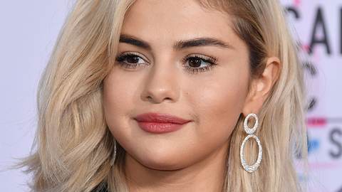 Selena Gomez: Blond bei den AMSs