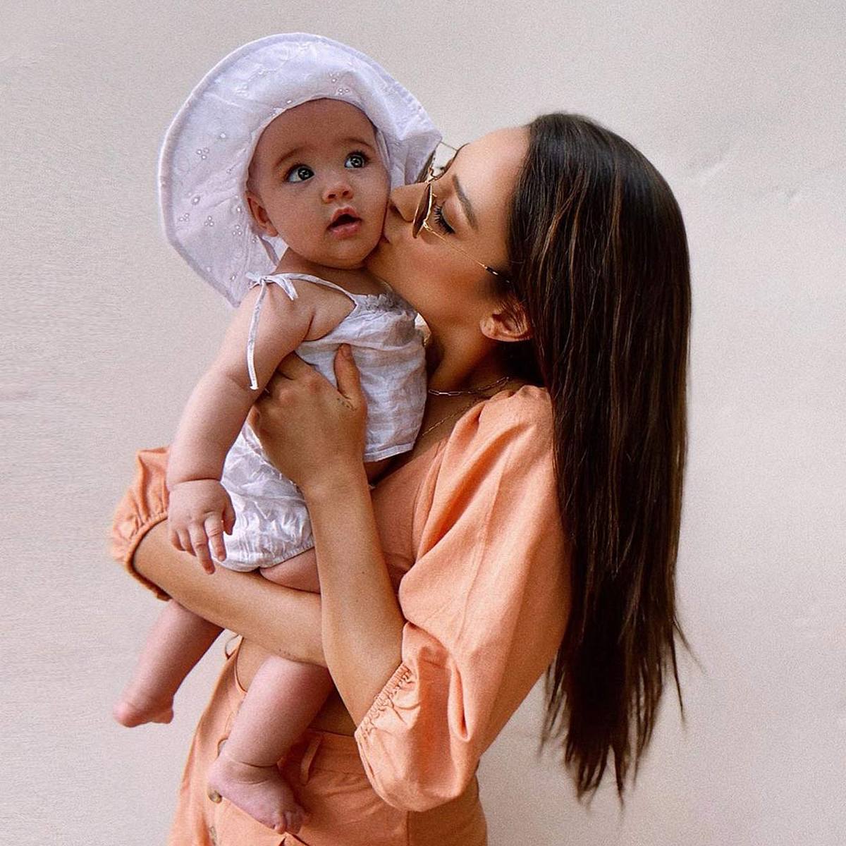 Shay Mitchell und ihre Tochter Atlas Noa