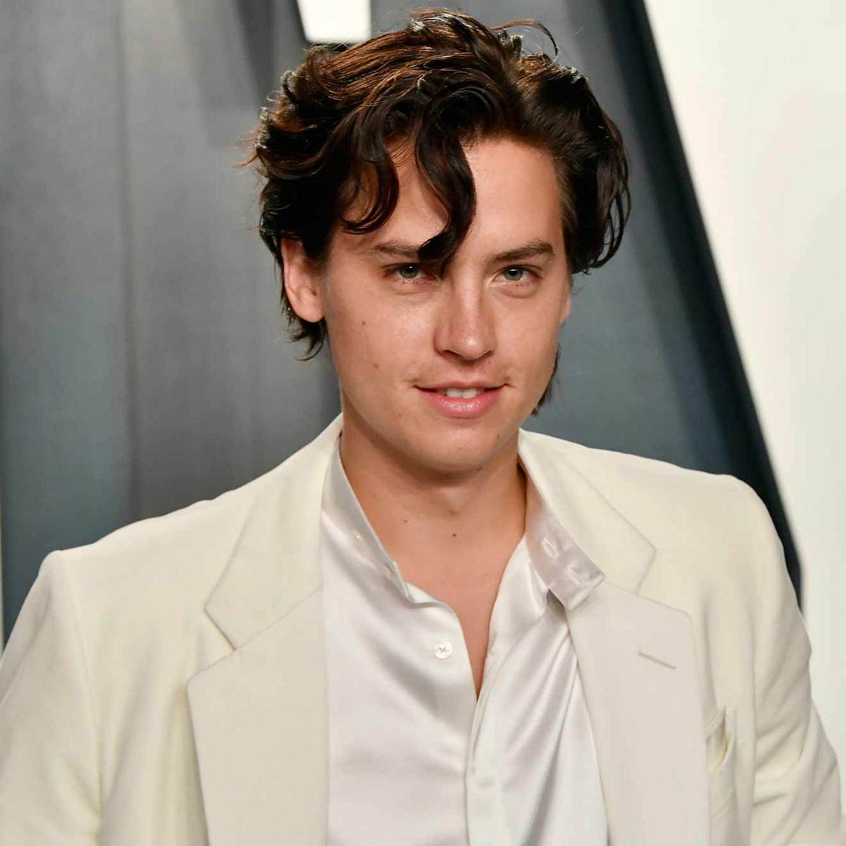 So habt ihr Riverdale-Star Cole Sprouse noch nie gesehen!