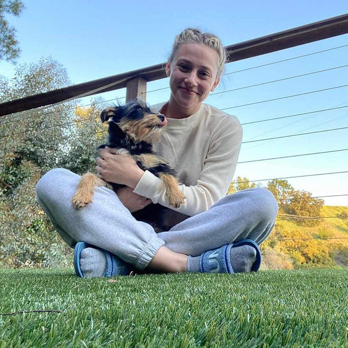 Stars und ihre Hunde Lili Reinhart