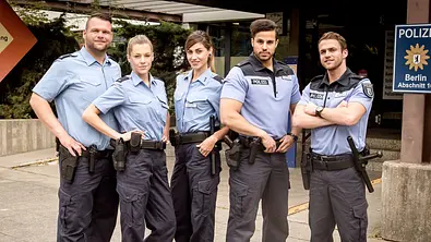 „Sterne von Berlin – Die jungen Polizisten“ ist die neue Doku-Soap bei RTL II - Foto: RTL II