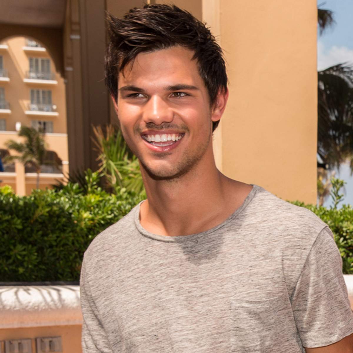 Ist Taylor Lautner schwul?