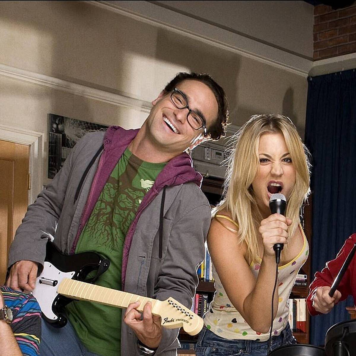 The Big Bang Theory: Kaley Cuoco & Johnny Galecki 2