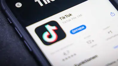 TikTok live gehen: Wie geht’s? - Foto: IMAGO / Rüdiger Wölk